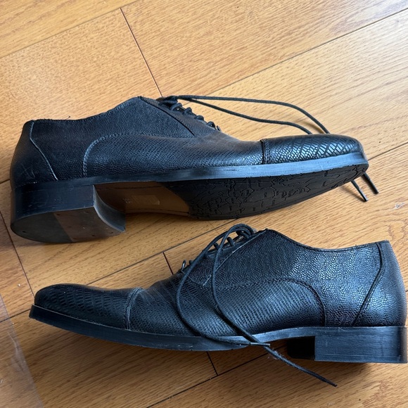 Steve Madden Black Croc-Embossed Oxford, dress shoes